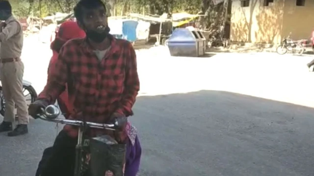 પત્ની સંગીતા સાથે રાઘોરામની તસવીર