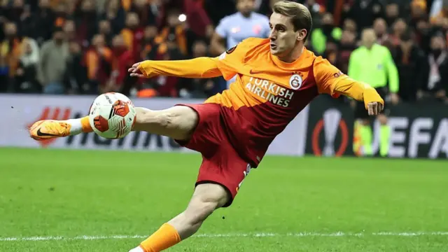 Kerem Aktürkoğlu'nun vole vuruşu