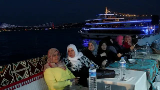 İstanbylda səudiyyəli turistler