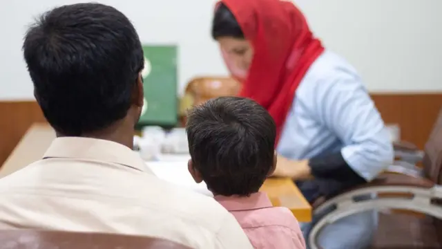 அதிகரிக்கும் எச்.ஐ.வி பாதிப்பும், பாகிஸ்தான் சந்திக்கும் சவால்களும்