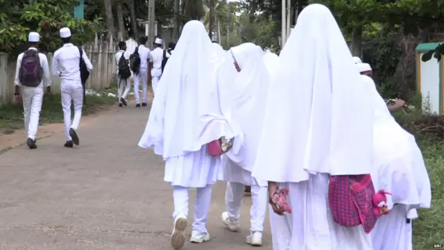 Muslim school children in Sri Lanka
