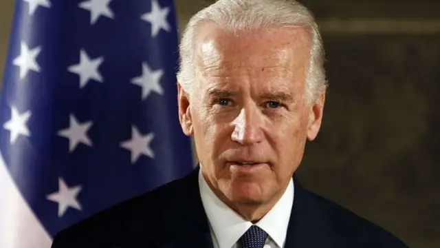 O americano Joe Biden, um homem brancojonavos cbet biudzetas 202477 anos e cabelos brancos