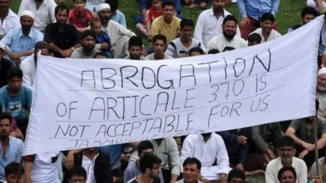 ਕਸ਼ਮੀਰ ਵਿੱਚ ਵਿਰੋਧ- ਪ੍ਰਧਰਸ਼ਨ
