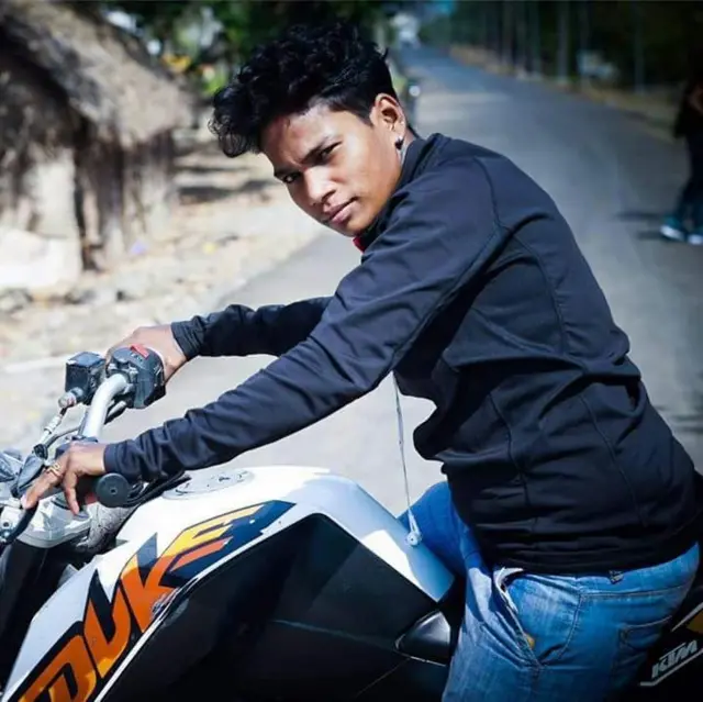 குத்துச்சண்டை காதலி துளசி ஹெலன்: விளையாட்டில் பெண்களை ஊக்குவிக்க புல்லட் பயணம்