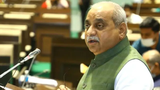 નીતિન પટેલનો પરેશ ધાનાણીને જવાબ