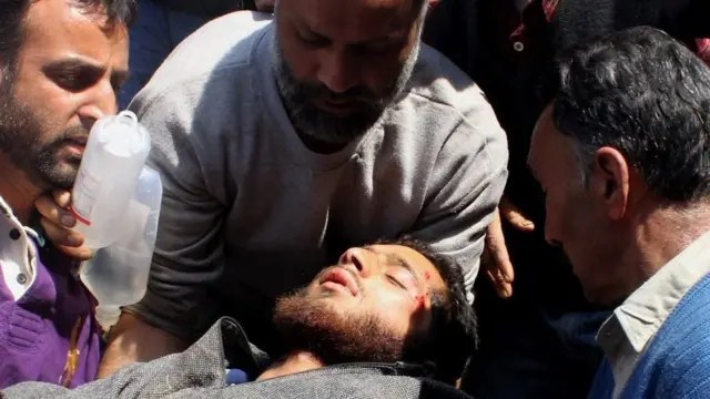 గాయపడ్డ ఓ వ్యక్తి