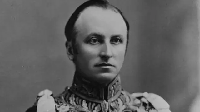 لرد کرزن در پی استیلای کامل بریتانیا بر ایران برای مقابله با بلشویک ها بود