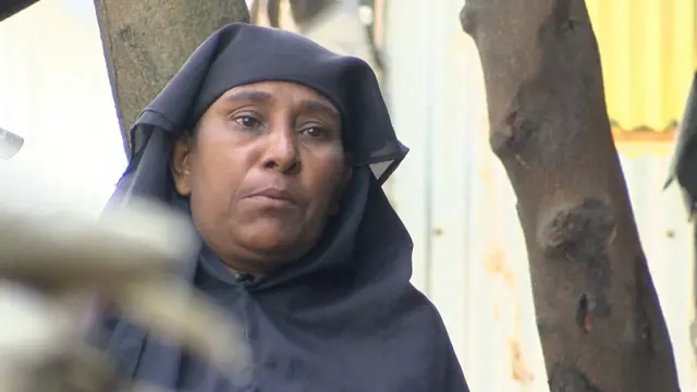 ১৯৯২ সালের মিয়ানমার-বাংলাদেশ দ্বিপক্ষীয় চুক্তির অধীনে মিয়ানমারে ফিরে নির্যাতনের মুখে পড়েছিলেন এই নারী