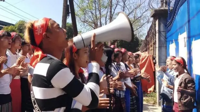 သပိတ်မှောက်
