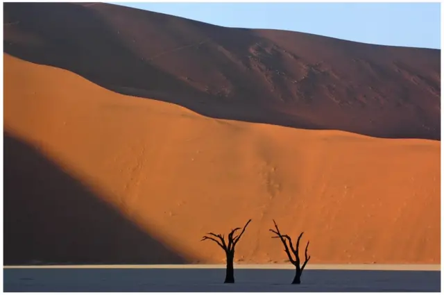 నమీబియా ఎడారిలోని ఇసుక దిబ్బలు