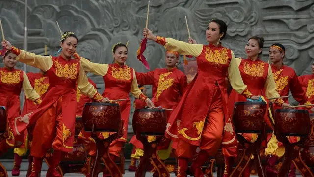 Nhạc sỹ Phó Đức Phương đã viết nhiều bản sử ca hùng tráng đầy tính sân khấu