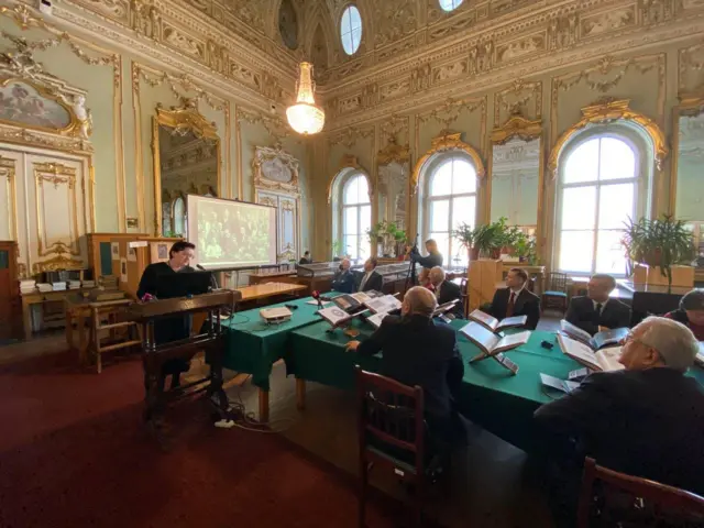 Санкт Петербургдаги навойихонлик