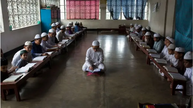 মাদ্রাসা ছাত্র