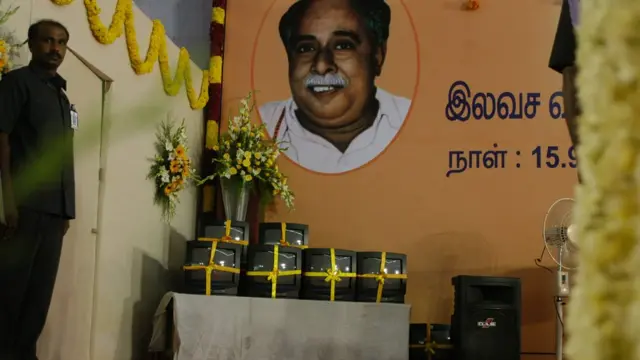 चुनाव में उपहार