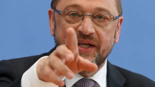 जर्मन सोशल डेमोक्रेट (एसडीपी) पार्टी के नेता और चांसलर पद के उम्मीदवार