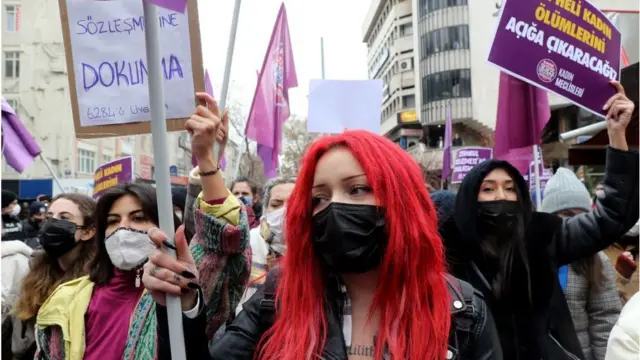 Silvestr Stallone pornosini tomosha qiling