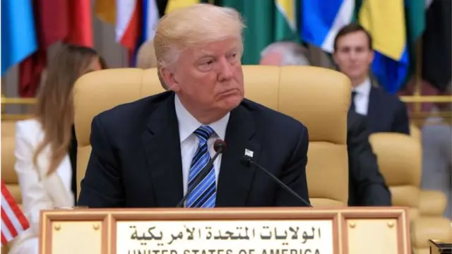 डोनल्ड ट्रंप