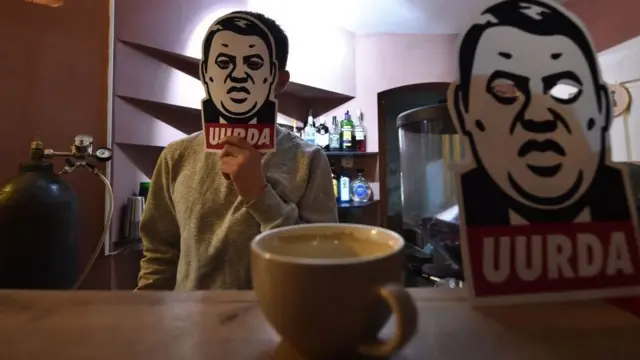 Матраимовду жоопкерчиликке тартуу талабы менен Бишкекте митингдер өткөн