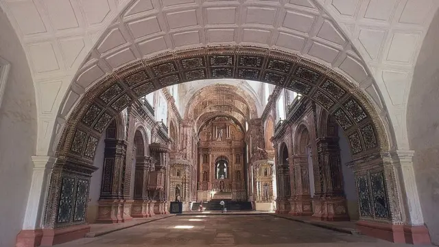 ગોવામાં ખ્રિસ્તી ધર્મના પ્રસાર માટે પોર્ટુગીઝોએ અનેક ચર્ચનું નિર્માણ કરાવ્યું