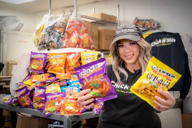 หนังไก่ทอด