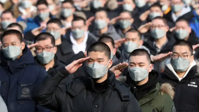 입대하는 청년들