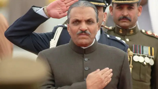 জিয়া-উল-হক ১৯৭৭ থেকে ১৯৮৮ পর্যন্ত পাকিস্তানের শাসক ছিলেন