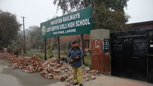 પેશાવરમાં 2014માં જ્યાં ઉગ્રવાદી હુમલો કરવામાં આવ્યો હતો કે સ્કૂલ