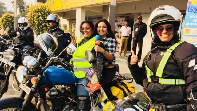 મહિલા બાઇકર્સ