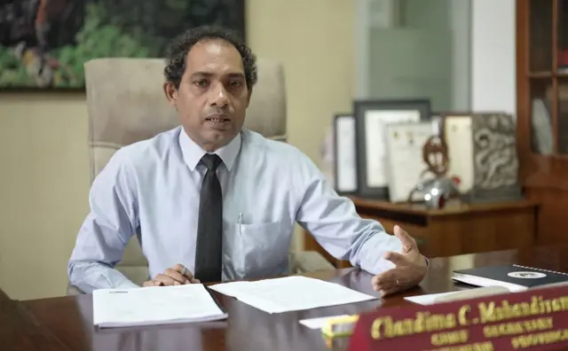 දකුණු පළාත් ප්‍රධාන ලේකම්වරයාගේ ඡායාරූපයකි