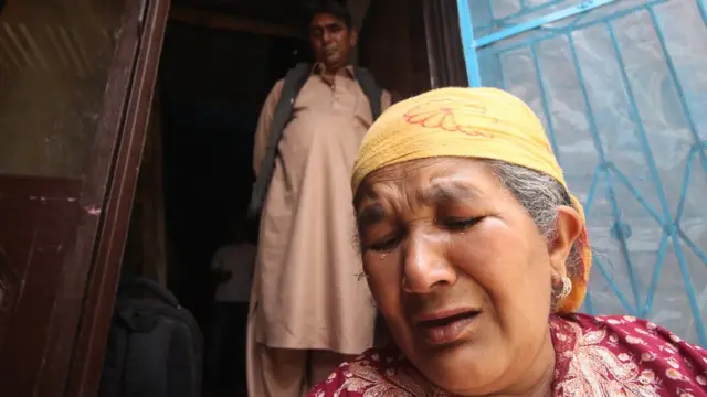 वसीम शेख के परिजन