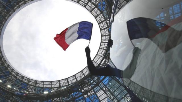Bandeira da França em estádio na Copa da Rússia