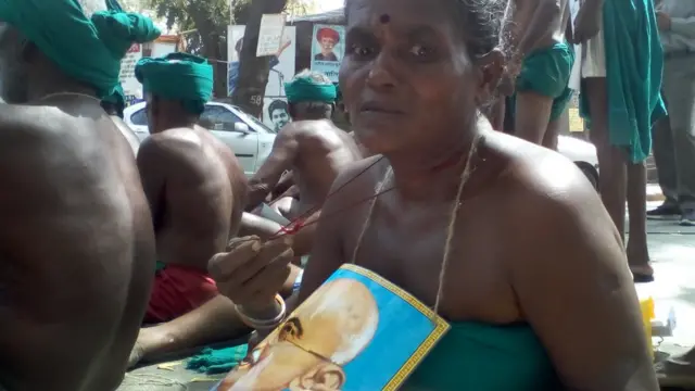 தாலிக்கொடி உட்பட எல்லா நகைகளையும் அடகு வைத்து விவசாயம் செய்ததாக கூறும் நாச்சம்மை