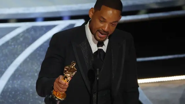 123910978 tv074929776.jpg