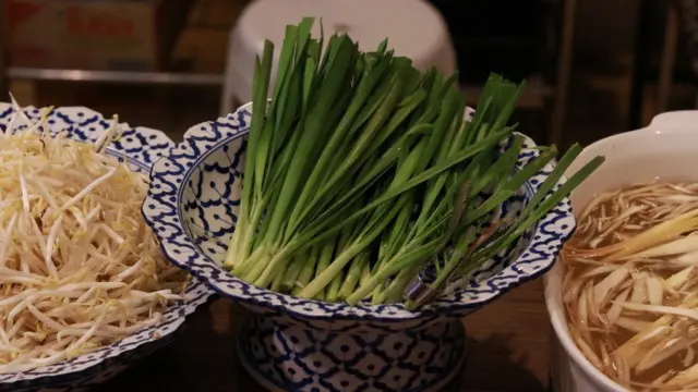 เครื่องเคียงผัดไทย