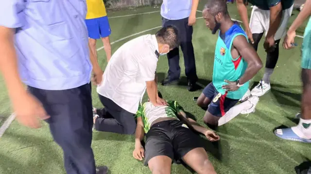 Footballer dies of cardiac arrest 