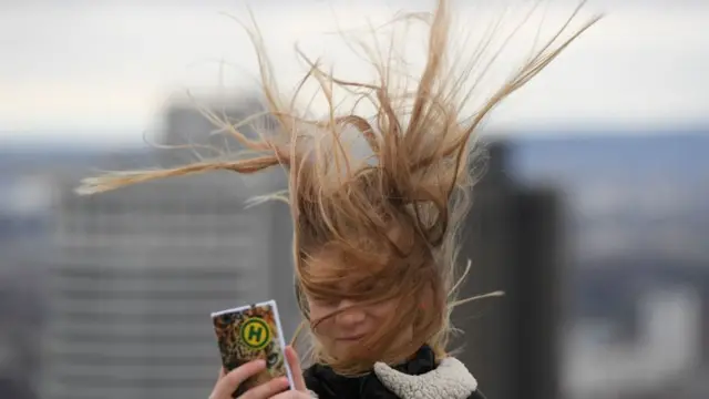 گسترش شبکه‌های اجتماعی باعث شده اشتیاق به استفاده از تلفن‌های همراه و تبلت افزایش یابد