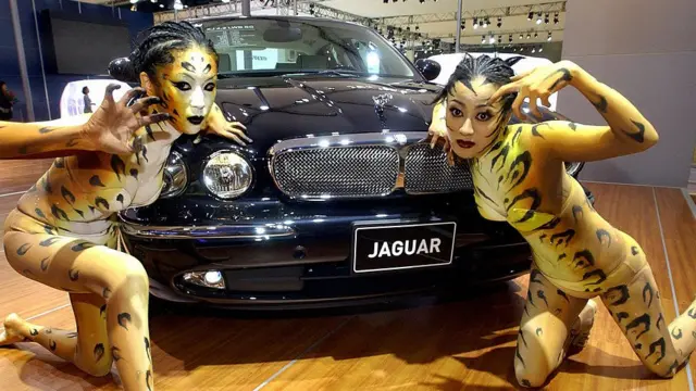 از جمله روشهای دیگر افزایش ثروت خرید خودروها و آثار هنری منحصر بفردی است که ارزش آنها به مرور زمان زیاد می‌شود.