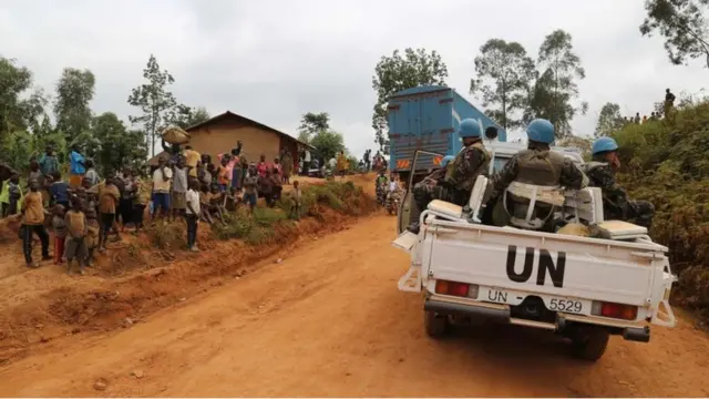 کمبود مواد غذایی
