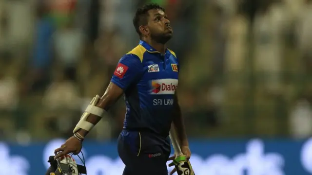 திஸர பெரேரா மீது ஷெஹான் ஜயசூரிய புகார்: இலங்கை கிரிக்கெட் அணியில் இருந்து விலக என்ன காரணம்?