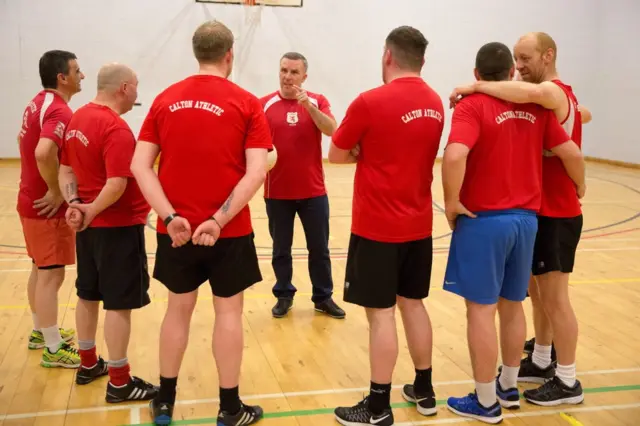 Игроки футбольной команды Calton Athletic побеждали профессиональные команды