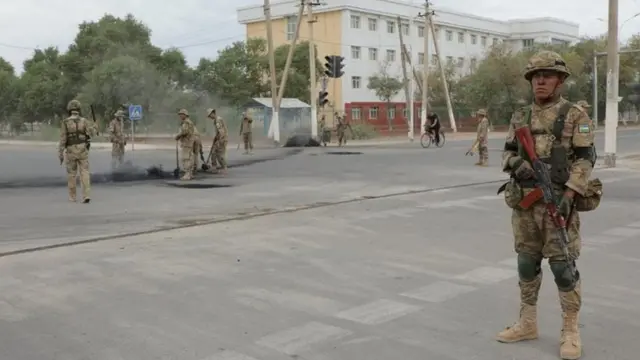 Фавқулодда ҳолат ва комендантлик соати остида бўлган Қорақалпоғистонда айни пайтда қанча сондаги миллий гвардия ва хавфсизлик кучларининг ҳозир экани ҳозирча маълум эмас