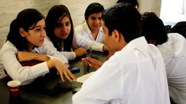 પ્રતીકાત્મક તસવીર