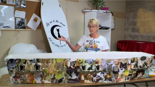 బార్బరా తన కోసం తయారు చేసుకున్న శవ పేటిక