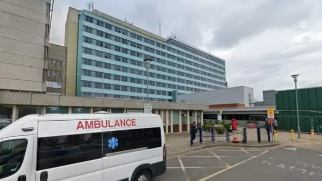 İngiltere'nin Lincolnshire bölgesinde hastaneler, hastalanan personel nedeniyle sıkıntıya düştü ve olağanüstü durum ilan etti