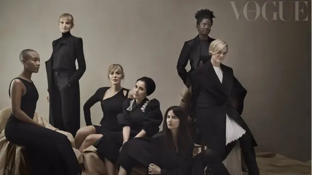 패리스 리스(왼쪽에서 세번째)는 영국 보그의 첫 트랜스젠더 모델이 됐다