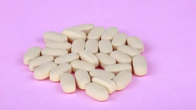 该病人已经停止服用抗HIV的药物