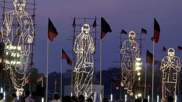 தமிழ்நாட்டில் திராவிடக் கட்சிகள் ஆட்சி அமைக்க இந்தி திணிப்பு எதிர்ப்புப் போராட்டங்கள் முக்கியக் காரணமாக இருந்தது.