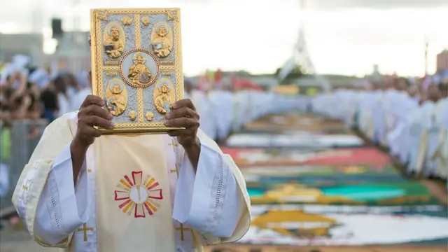 Padre celebra missaplataforma de ganhar dinheiro jogandoBrasília