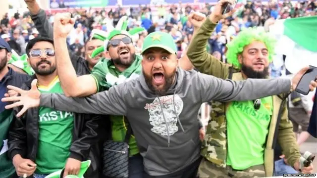 पाकिस्तानी फैन्स