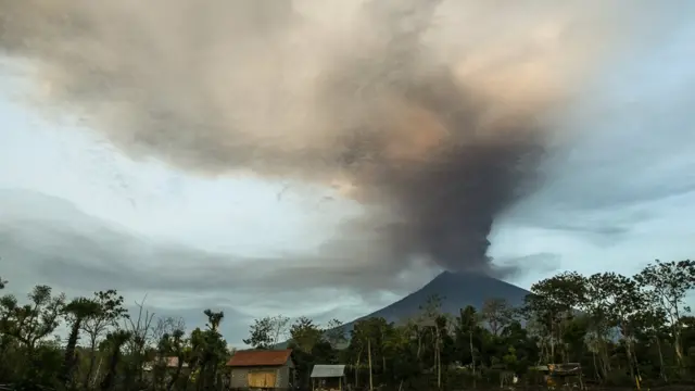 Вулкан Агунг